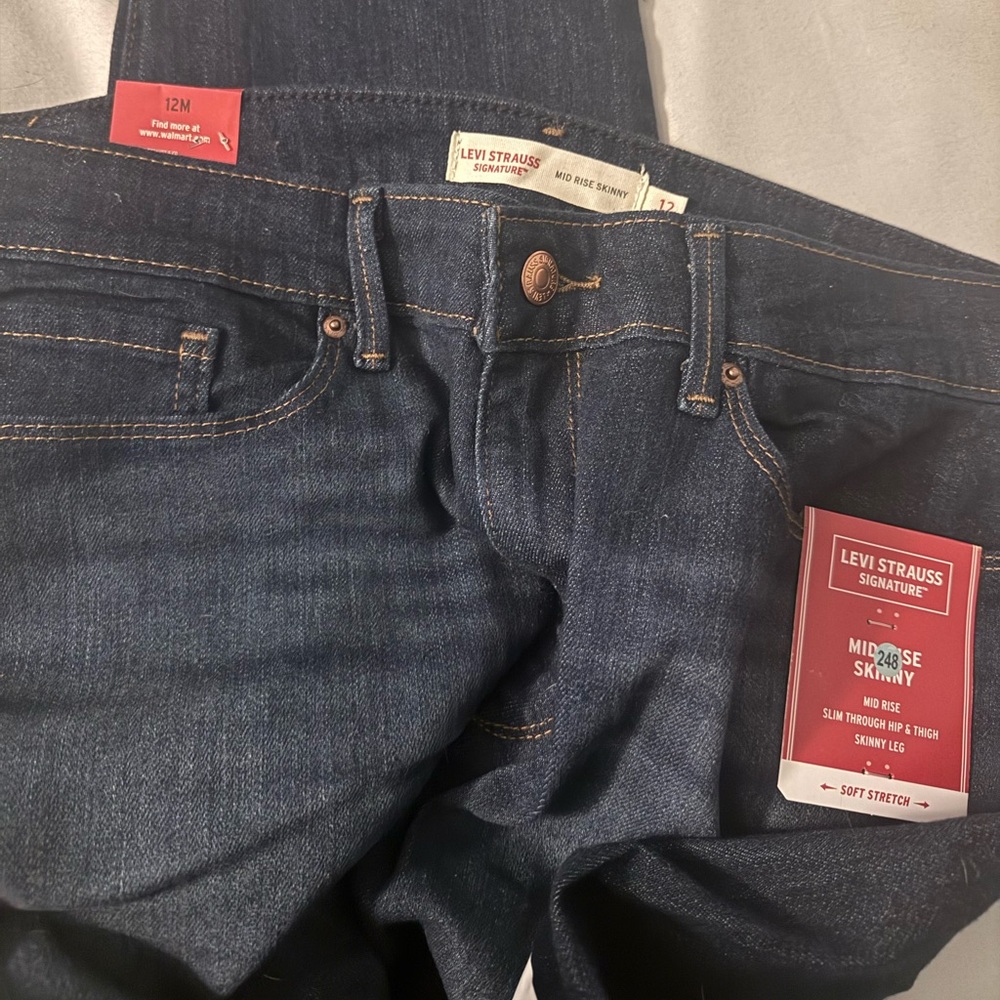 NWT Levi’s size 12 mid rise skinny jeans 👖 - Picture 3 of 3